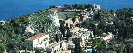 Luxus Ferienwohnung in Taormina auf 3 Etagen mit Panoramblick